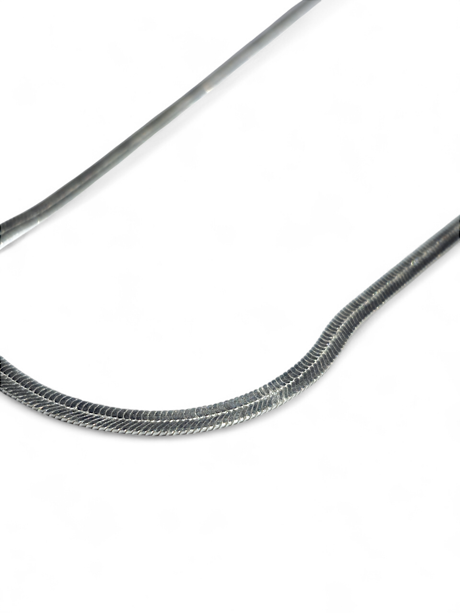 Flat snake chain